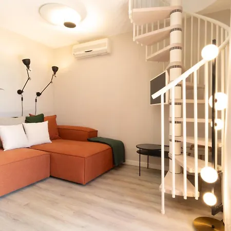 Moderno Con Piscina, Giardino E Terrazzo, P Privato Daire *