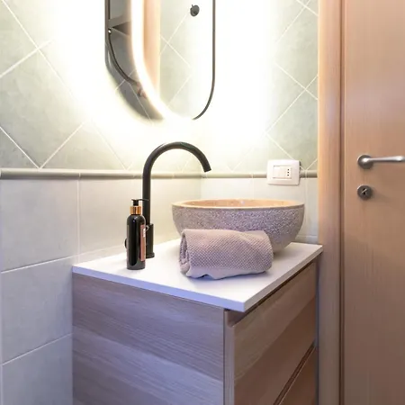 Moderno Con Piscina, Giardino E Terrazzo, P Privato Daire *