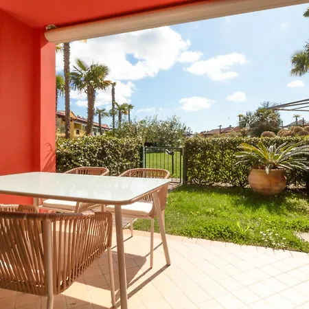 Moderno Con Piscina, Giardino E Terrazzo, P Privato Bevazzana